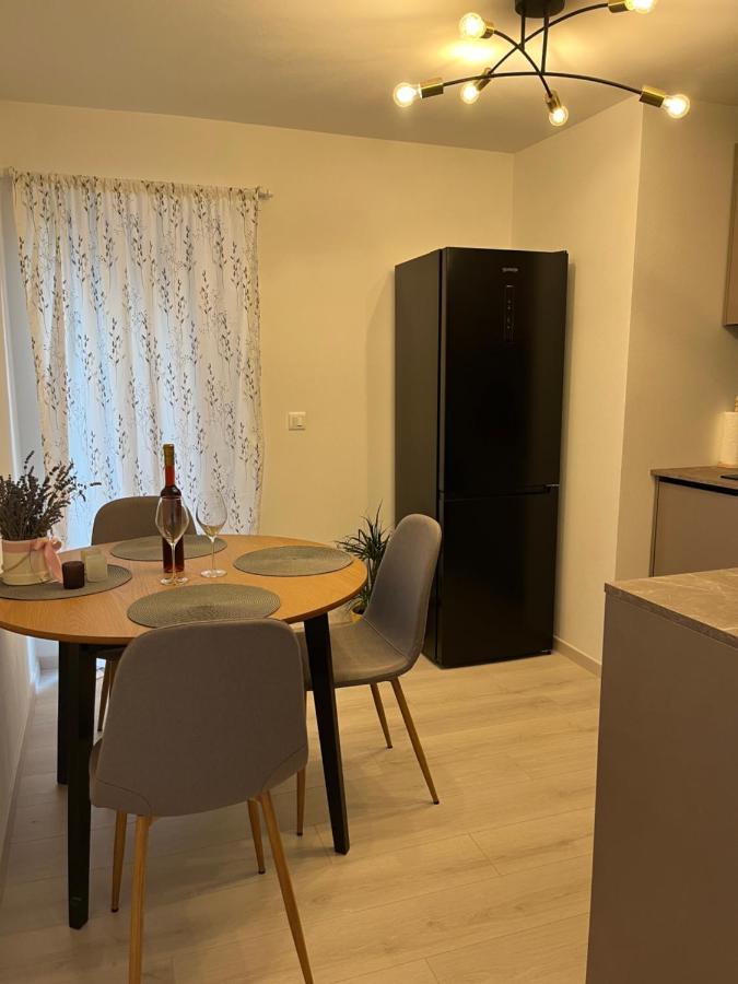 Apartment A & N With Free Private Parking PUY 외부 사진