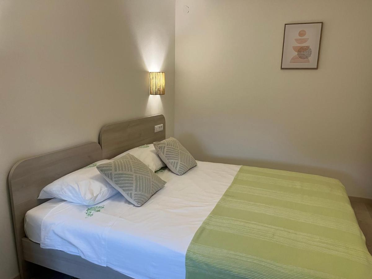Apartment A & N With Free Private Parking PUY 외부 사진